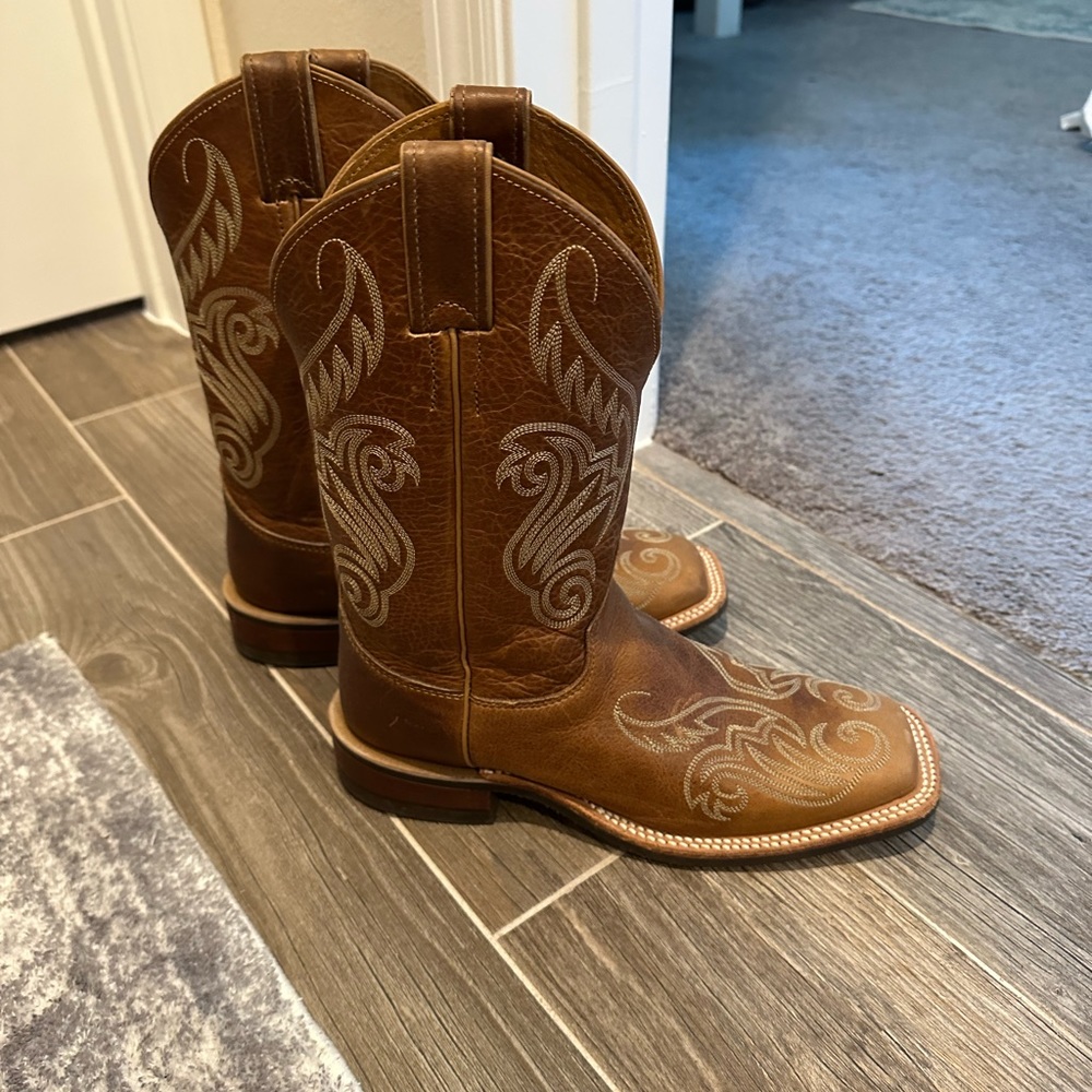 Women’s Justin Boots